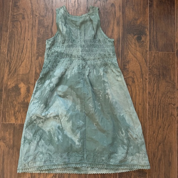 Gretty Zreger Medium Sage Green Embroidered Sundress - Picture 2 of 7